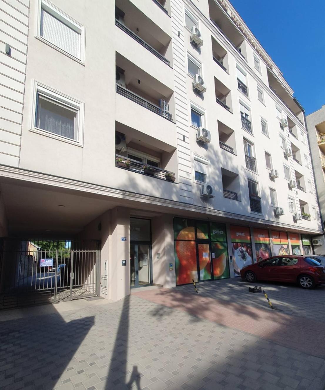 Apartment Rea Subotica Exterior foto